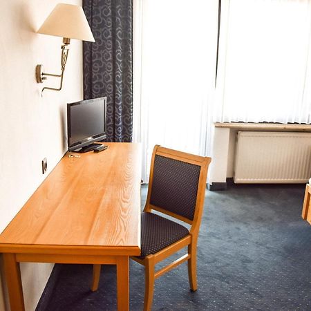 Hotel Bergwiesen - Zimmer Mit Balkon Oder Terasse Lohr am Main Luaran gambar