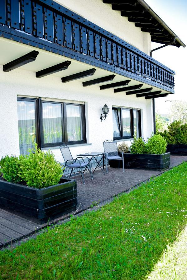 Hotel Bergwiesen - Zimmer Mit Balkon Oder Terasse Lohr am Main Luaran gambar