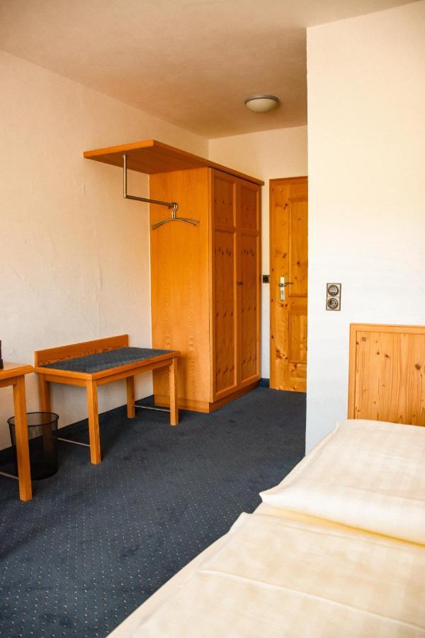 Hotel Bergwiesen - Zimmer Mit Balkon Oder Terasse Lohr am Main Luaran gambar