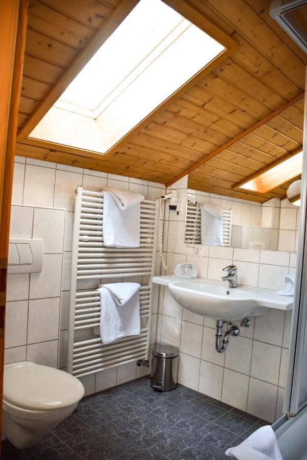 Hotel Bergwiesen - Zimmer Mit Balkon Oder Terasse Lohr am Main Luaran gambar